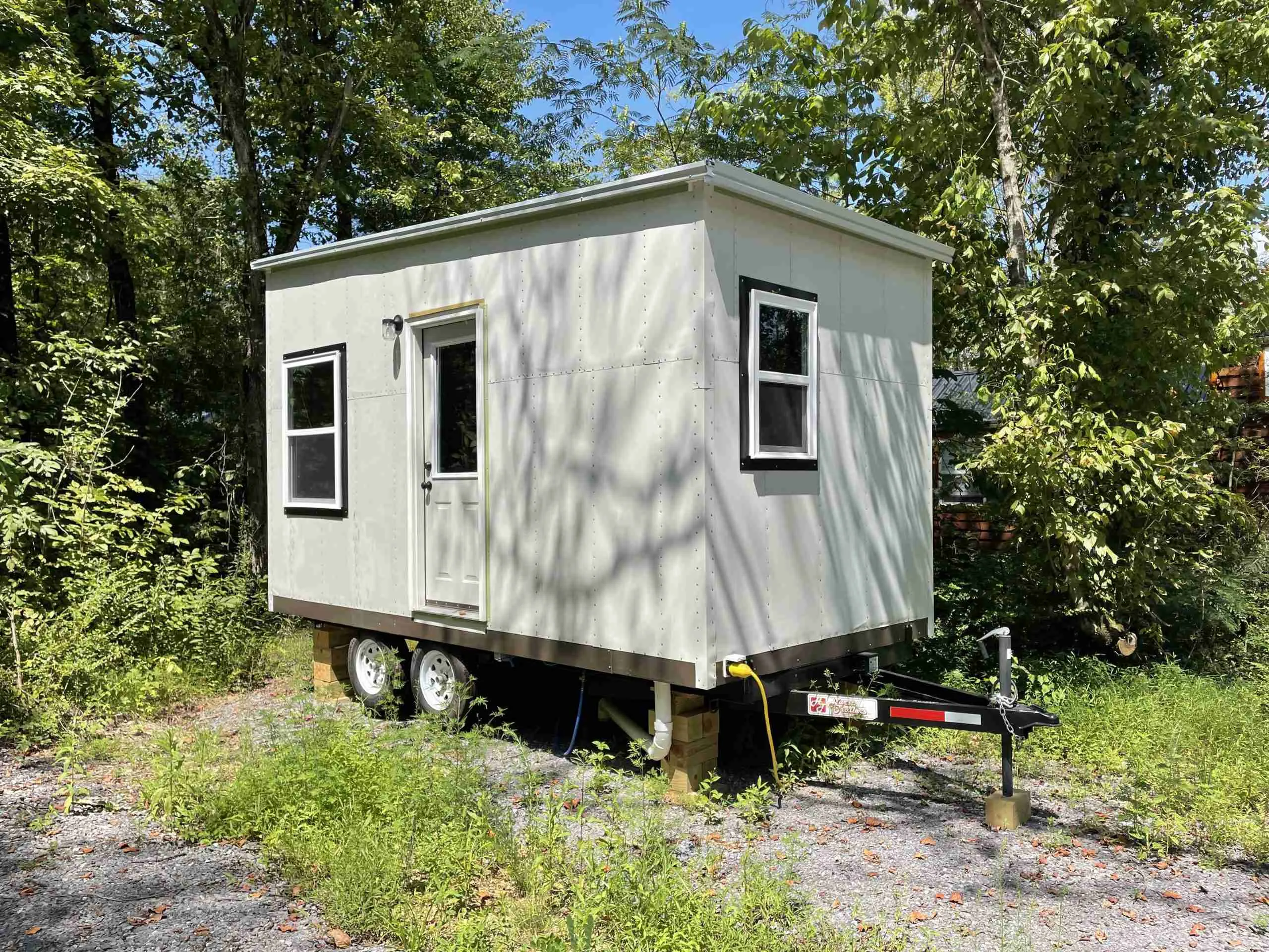 Featured Incredible Tiny Homes for Sale at “The Cottages at Pine Lake ...